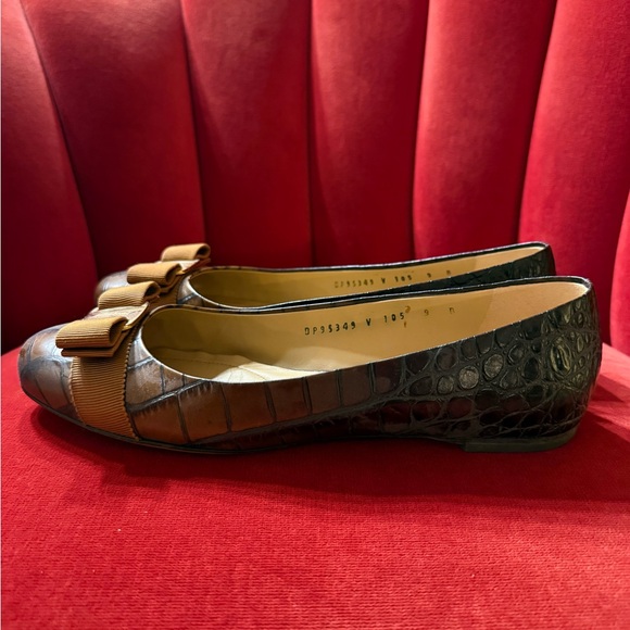 SALVATORE FERRAGAMO OMBRE CROC FLATS 9 - Picture 5 of 11